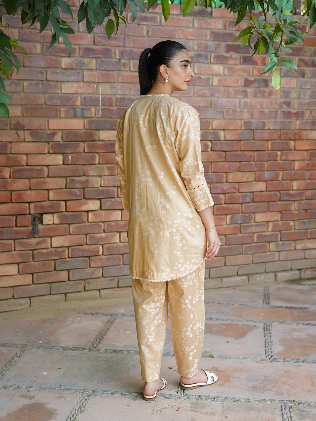Beige jacquard set
