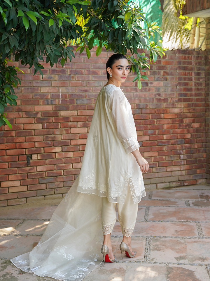 Ivory embroiderd 3 piece set