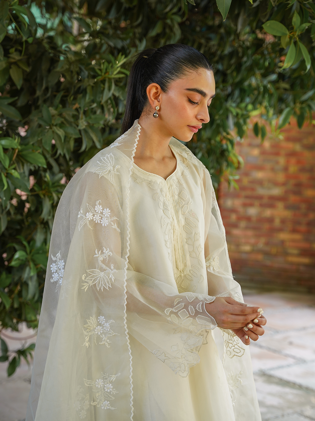 Ivory Organza 3D 3-Piece Set
